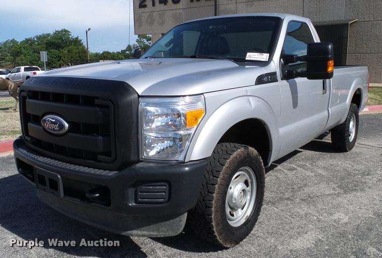 image for item DA6213 2011 Ford F250 Super Duty XL pickup truck