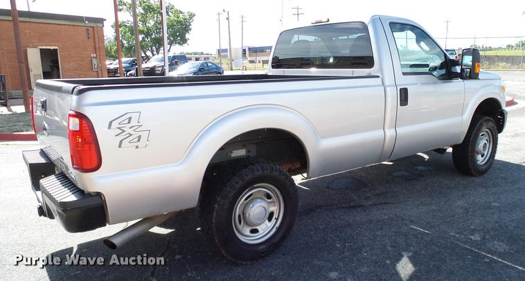 image for item DA6213 2011 Ford F250 Super Duty XL pickup truck