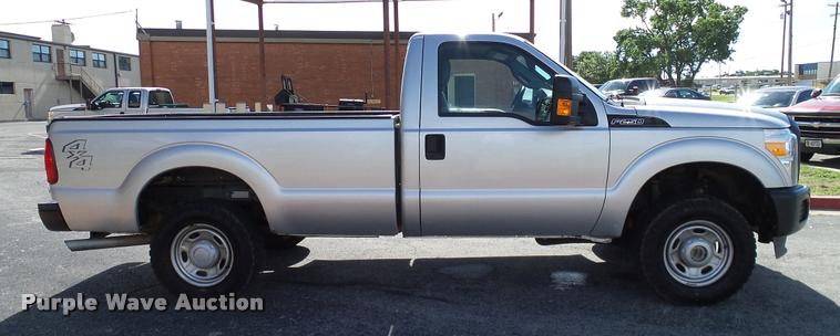 image for item DA6213 2011 Ford F250 Super Duty XL pickup truck