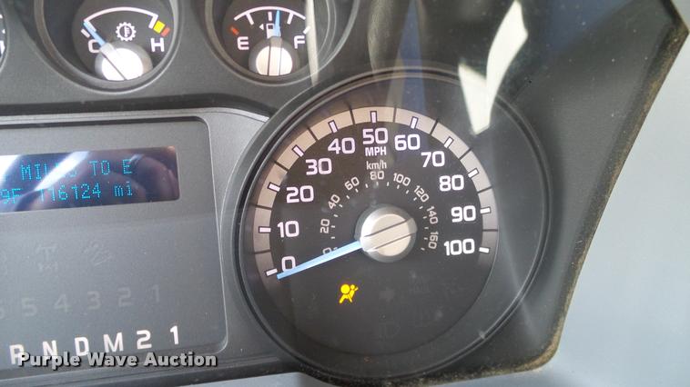 image for item DA6213 2011 Ford F250 Super Duty XL pickup truck