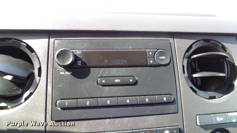 image for item DA6213 2011 Ford F250 Super Duty XL pickup truck