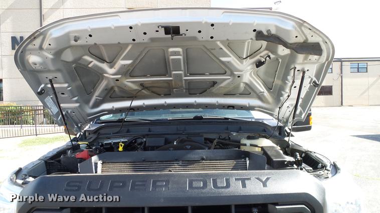 image for item DA6213 2011 Ford F250 Super Duty XL pickup truck