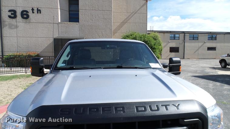 image for item DA6213 2011 Ford F250 Super Duty XL pickup truck