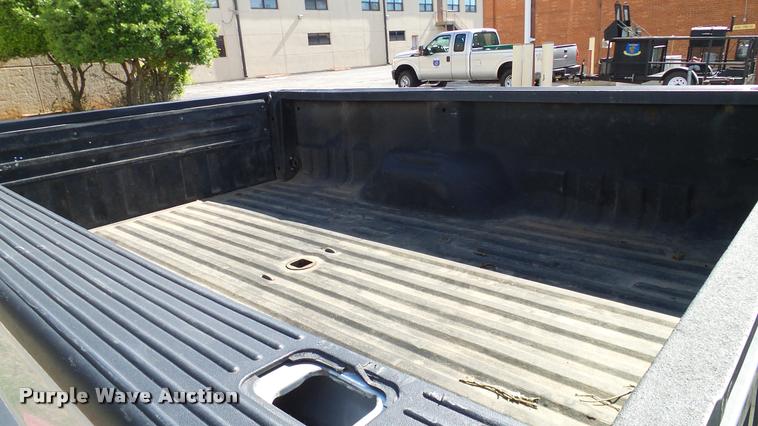 image for item DA6213 2011 Ford F250 Super Duty XL pickup truck