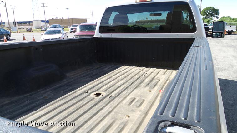 image for item DA6213 2011 Ford F250 Super Duty XL pickup truck