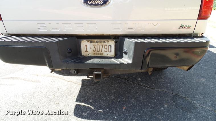 image for item DA6213 2011 Ford F250 Super Duty XL pickup truck