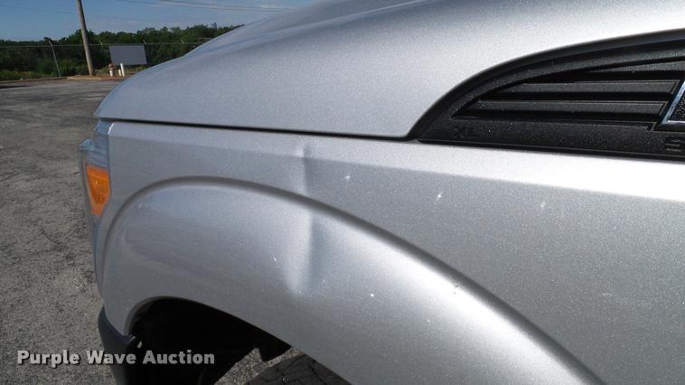 image for item DA6213 2011 Ford F250 Super Duty XL pickup truck