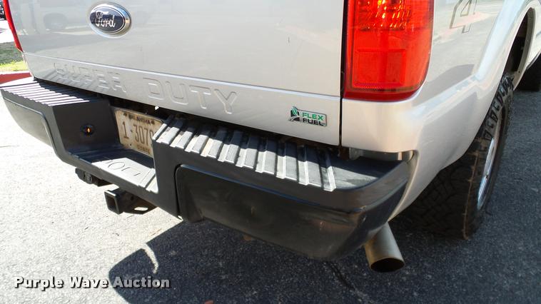 image for item DA6213 2011 Ford F250 Super Duty XL pickup truck