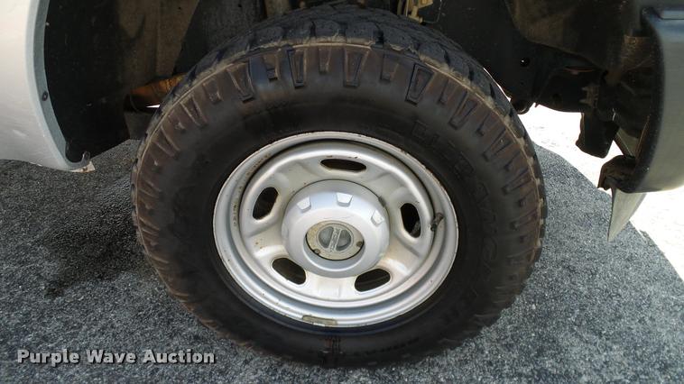 image for item DA6213 2011 Ford F250 Super Duty XL pickup truck