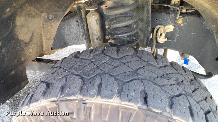 image for item DA6213 2011 Ford F250 Super Duty XL pickup truck