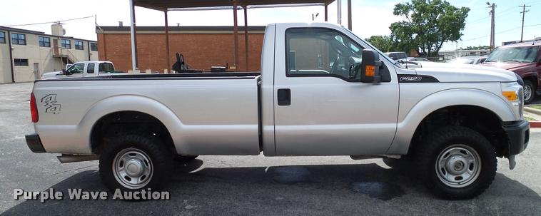 image for item DA6214 2011 Ford F250 Super Duty pickup truck