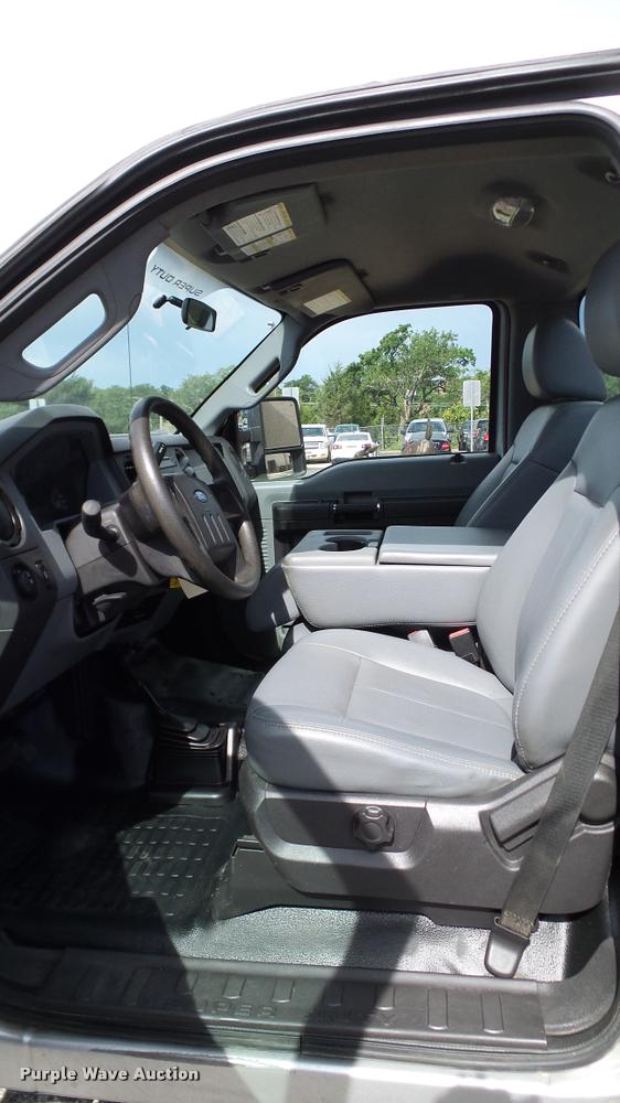 image for item DA6214 2011 Ford F250 Super Duty pickup truck