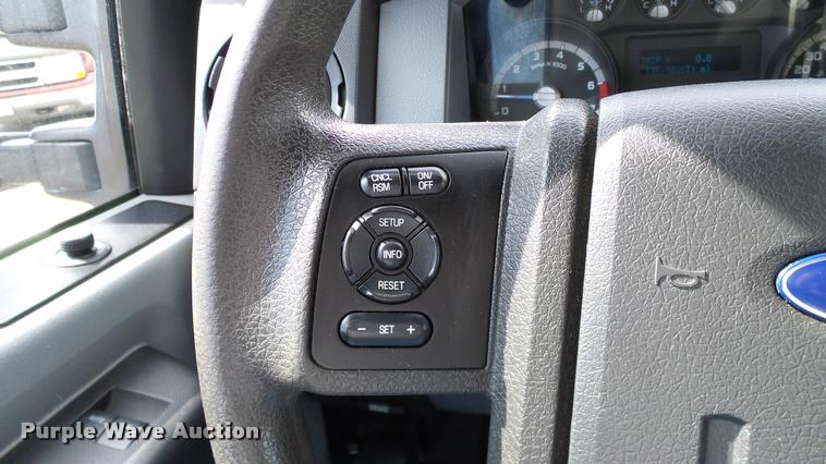 image for item DA6214 2011 Ford F250 Super Duty pickup truck