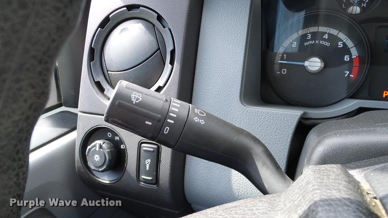 image for item DA6214 2011 Ford F250 Super Duty pickup truck