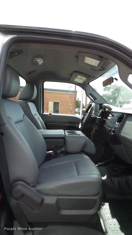 image for item DA6214 2011 Ford F250 Super Duty pickup truck