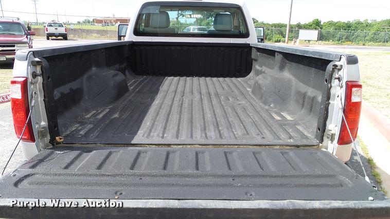 image for item DA6214 2011 Ford F250 Super Duty pickup truck