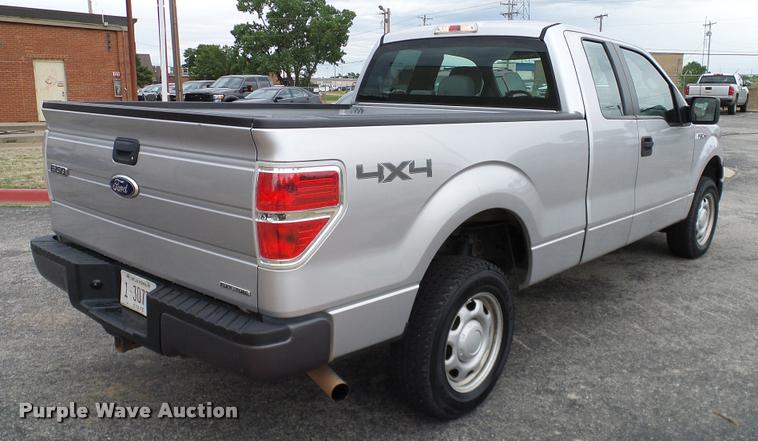 image for item DA6215 2011 Ford F150 XL SuperCab pickup truck