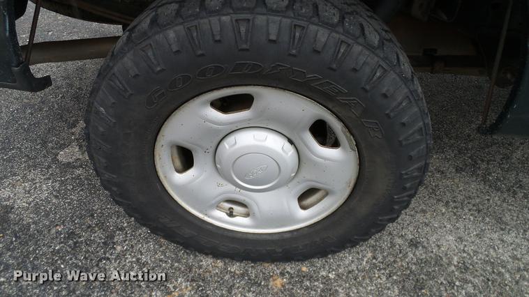 image for item DA6216 2007 Ford F150 XL SuperCab pickup truck