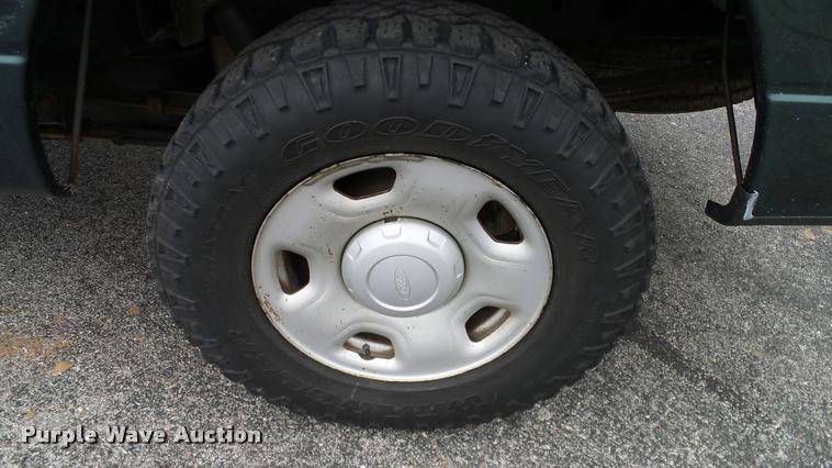 image for item DA6216 2007 Ford F150 XL SuperCab pickup truck