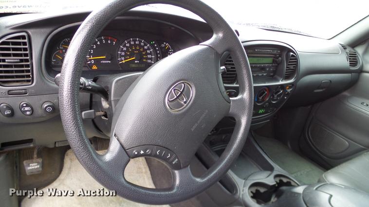 image for item DA6220 2003 Toyota Tundra Access Cab pickup truck