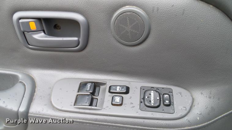 image for item DA6220 2003 Toyota Tundra Access Cab pickup truck