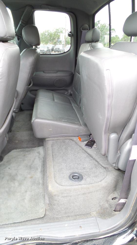 image for item DA6220 2003 Toyota Tundra Access Cab pickup truck