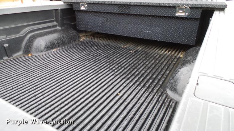 image for item DA6220 2003 Toyota Tundra Access Cab pickup truck