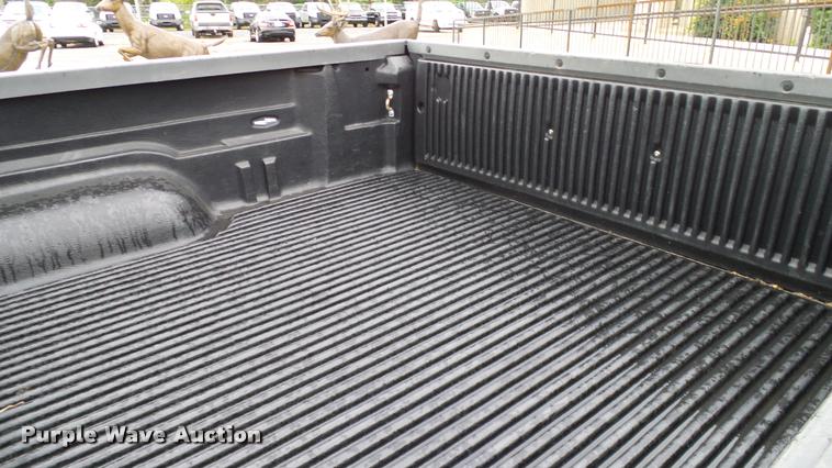 image for item DA6220 2003 Toyota Tundra Access Cab pickup truck