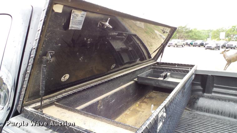 image for item DA6220 2003 Toyota Tundra Access Cab pickup truck