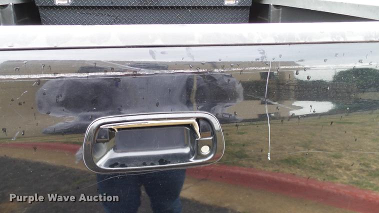 image for item DA6220 2003 Toyota Tundra Access Cab pickup truck