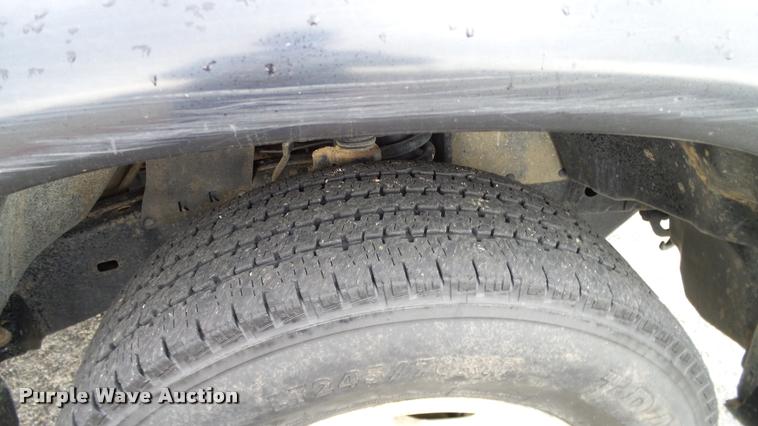 image for item DA6220 2003 Toyota Tundra Access Cab pickup truck