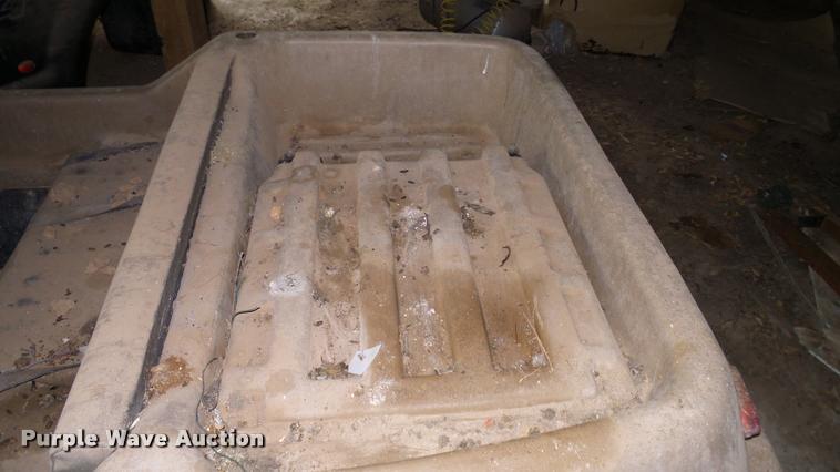image for item DJ9966 1998 Recreative Industries Max II amphibious vehicle