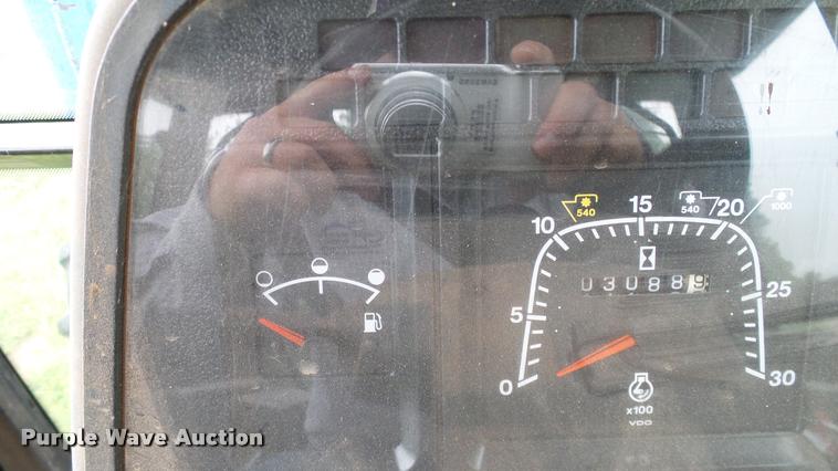 image for item DJ9968 1994 Ford 8240 tractor