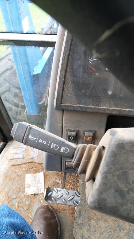 image for item DJ9968 1994 Ford 8240 tractor