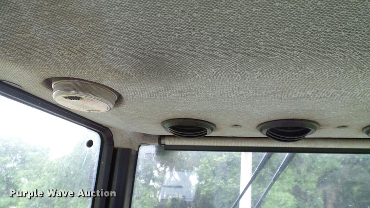 image for item DJ9968 1994 Ford 8240 tractor