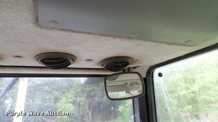 image for item DJ9968 1994 Ford 8240 tractor