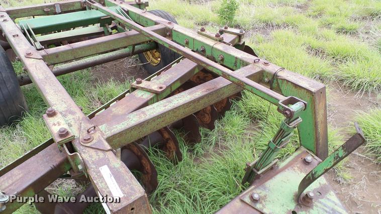 image for item DJ9974 John Deere off-set disk