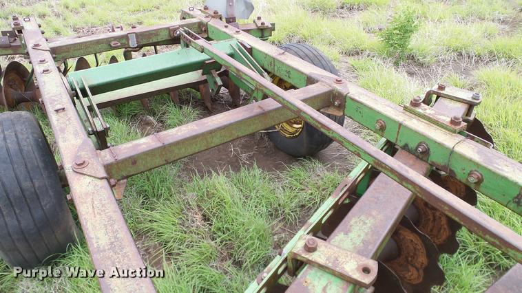 image for item DJ9974 John Deere off-set disk