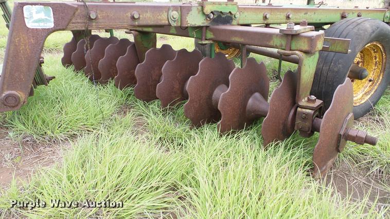 image for item DJ9974 John Deere off-set disk