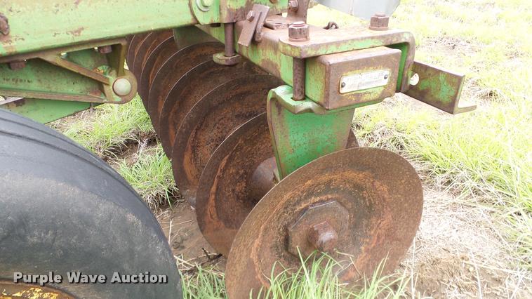 image for item DJ9974 John Deere off-set disk