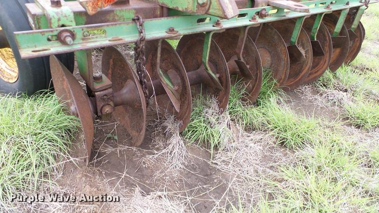 image for item DJ9974 John Deere off-set disk