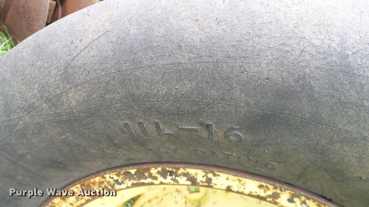 image for item DJ9974 John Deere off-set disk