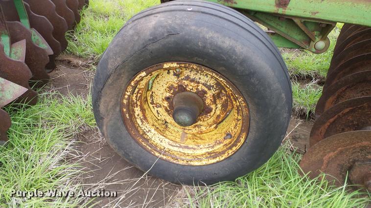 image for item DJ9974 John Deere off-set disk