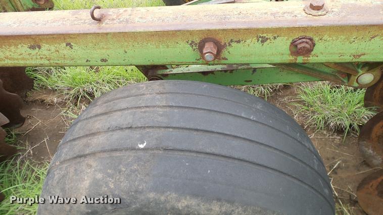 image for item DJ9974 John Deere off-set disk