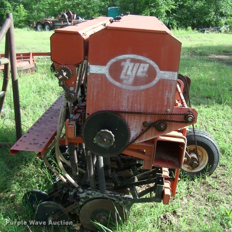 image for item DP9350 Tye 114-6300 grain drill