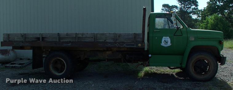 image for item DP9361 1978 Chevrolet C65 dump flatbed truck