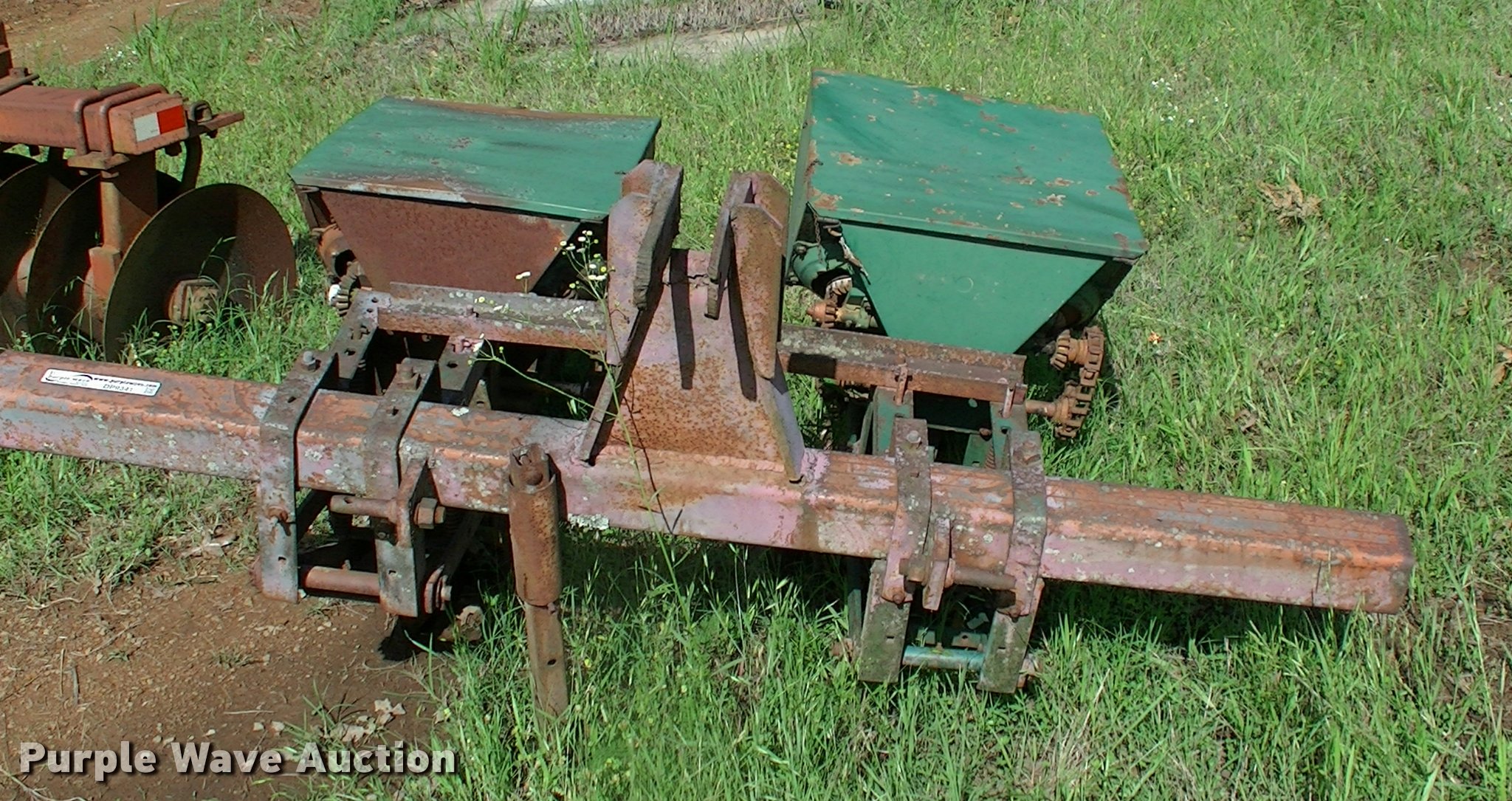 Planter in Okmulgee, OK Item DP9341 sold Purple Wave