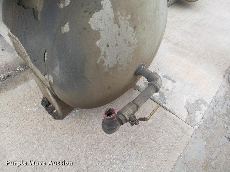 image for item AP9289 Leroi 880A air compressor