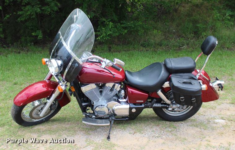 image for item BE9492 2005 Honda VT750C Shadow motorcycle