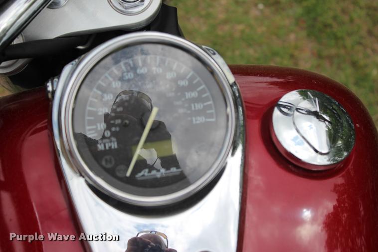 image for item BE9492 2005 Honda VT750C Shadow motorcycle